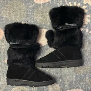 Minnetonka Black Rabbit Fur Boots - Size 6/7